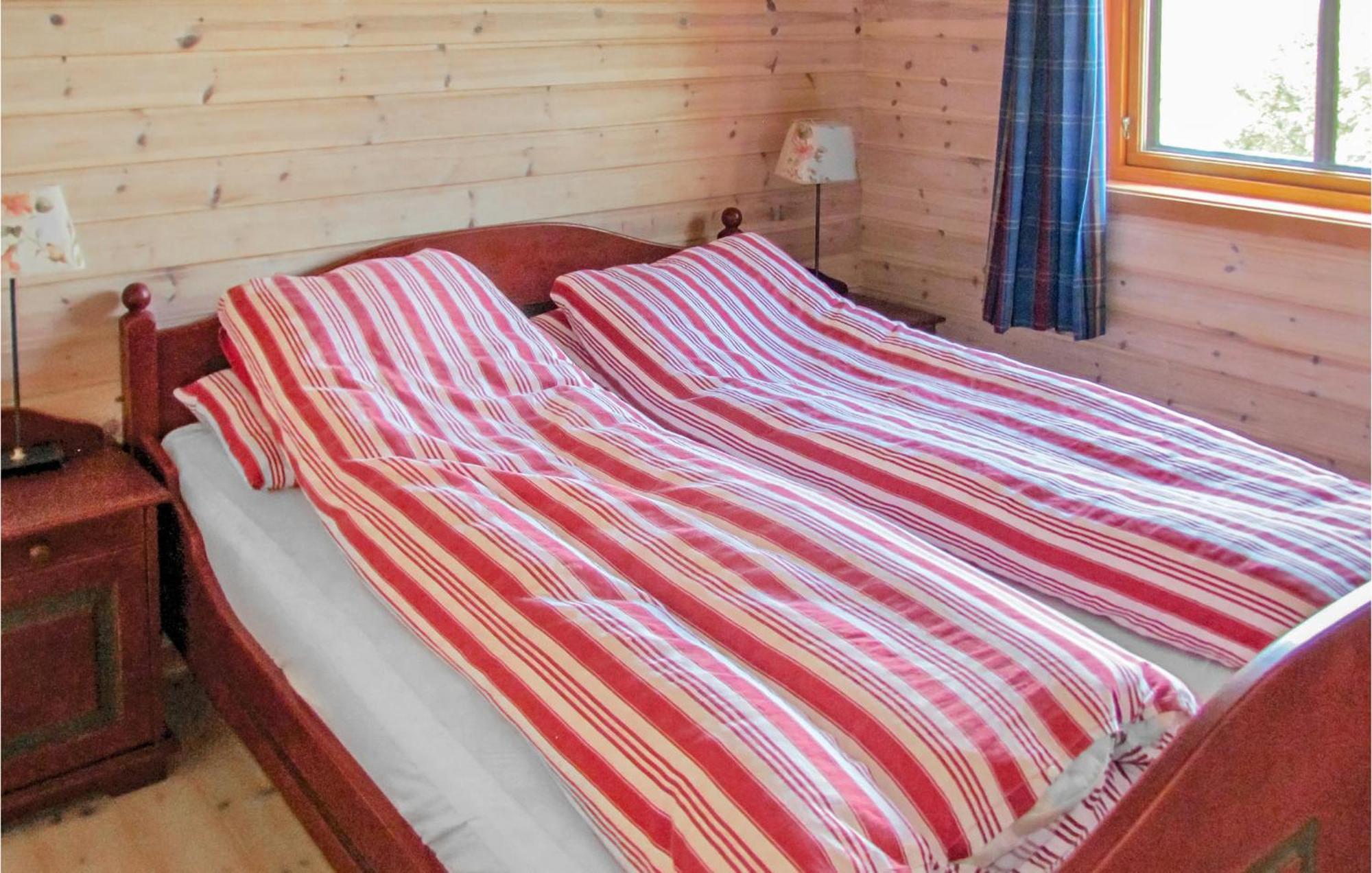 3 Bedroom Beautiful Home In Vikesa Hovland  Zewnętrze zdjęcie